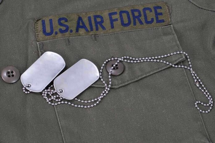 closeup of us Air Force uniform with dog tags